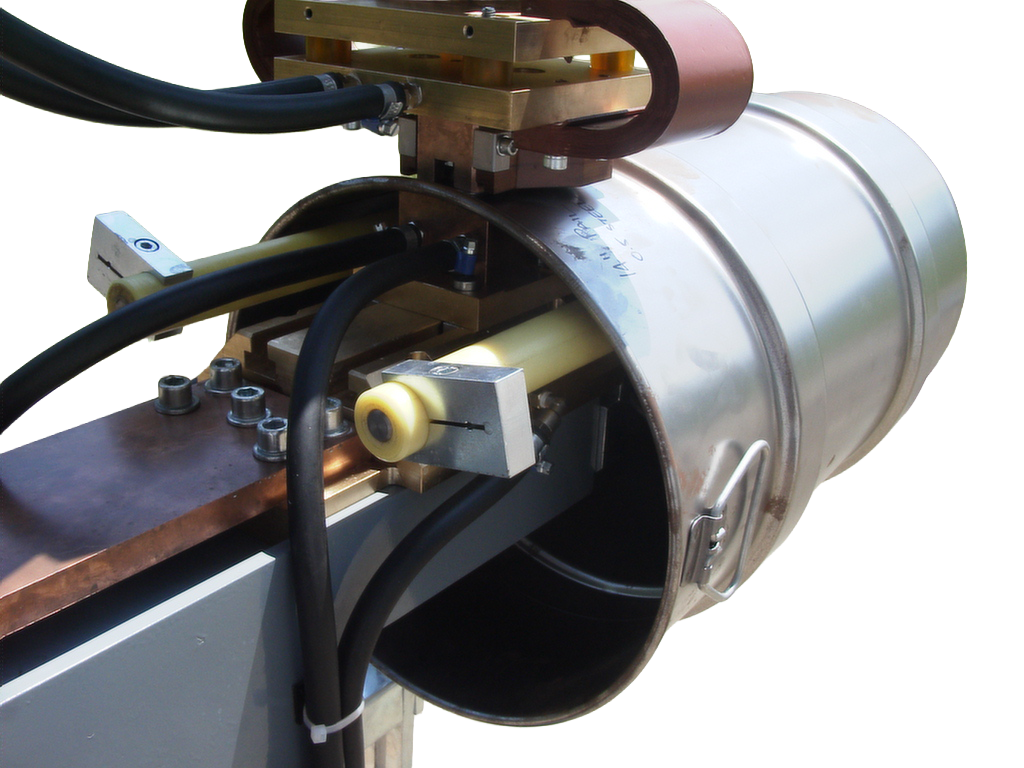 Barrel positioned on the welding machine for handle welding